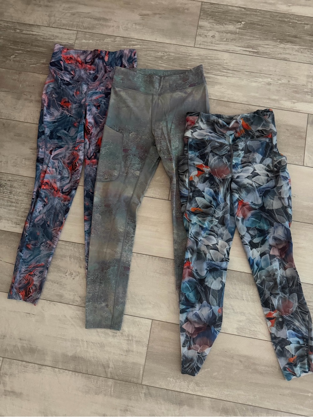 Lot of 3 Women's size 4 Lululemon Leggings. Like new condition. 2 with pockets.